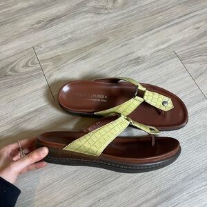 Donald pliner flip flops